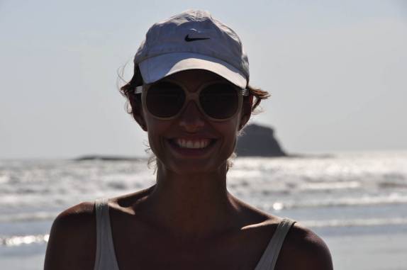 A carol, feliz da vida, na Playa Hermosa, em San Juan del Sur, na Nicarágua